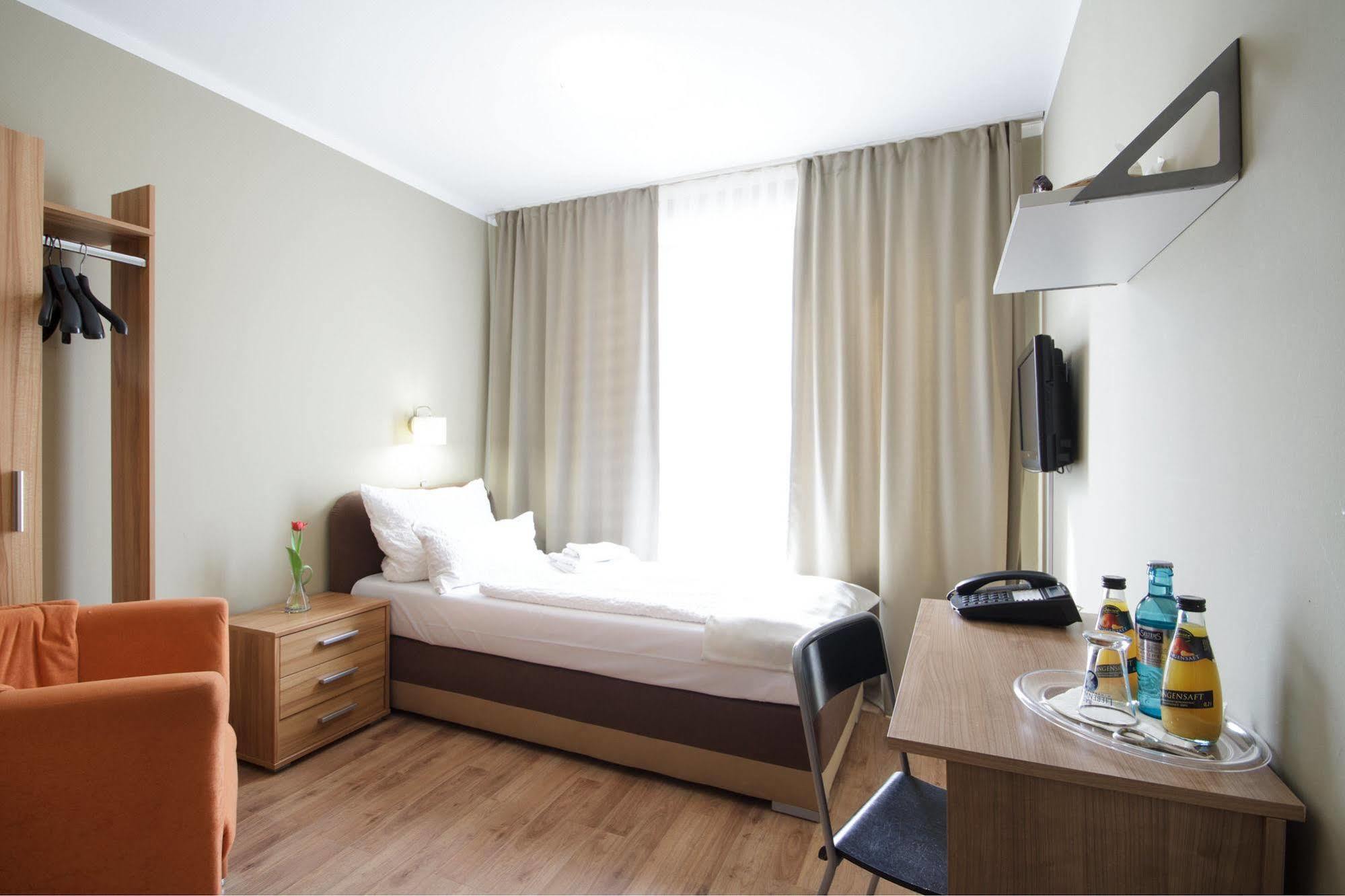 Hotel Pankow Berlijn Buitenkant foto