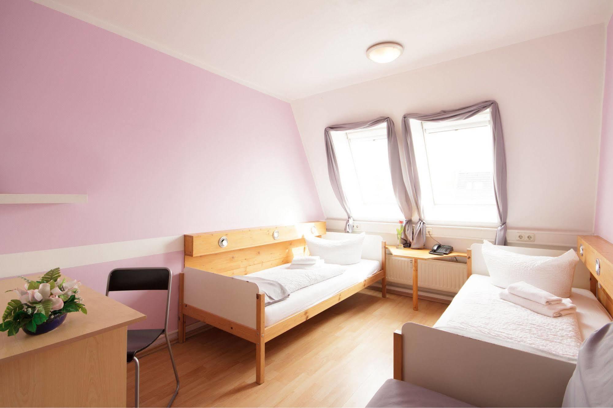Hotel Pankow Berlijn Buitenkant foto