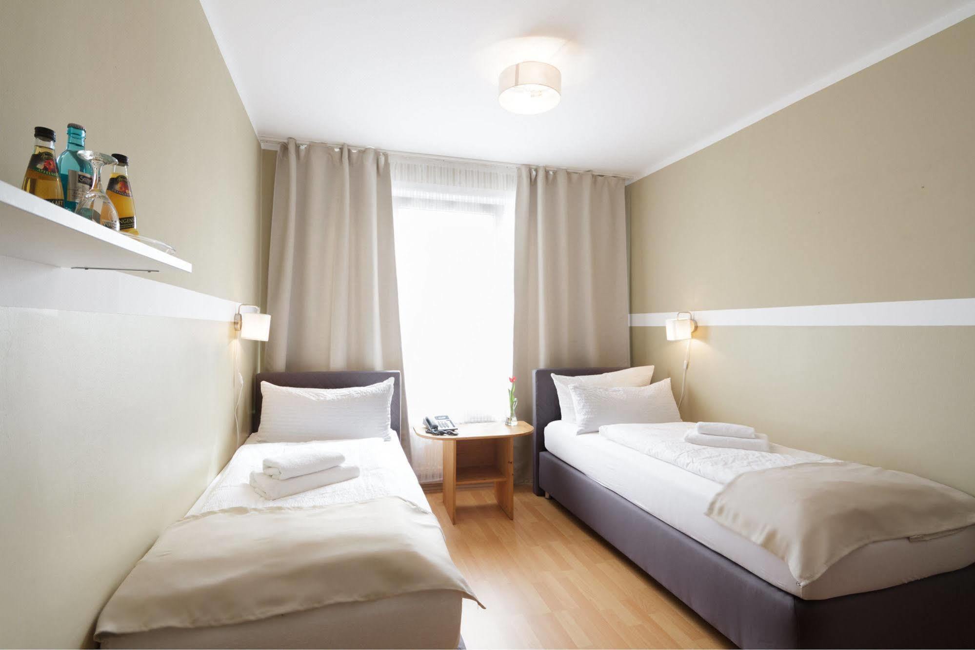 Hotel Pankow Berlijn Buitenkant foto